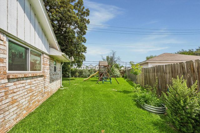 5434 Candletree Drive, Houston, TX 77091
