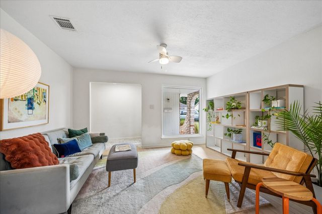 5434 Candletree Drive, Houston, TX 77091