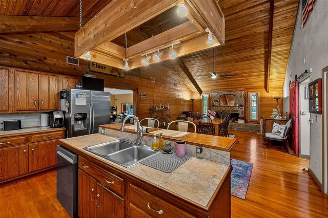 2635 N DOVER ROAD, Dover, FL 33527