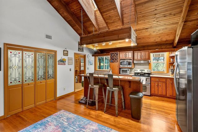 2635 N DOVER ROAD, Dover, FL 33527