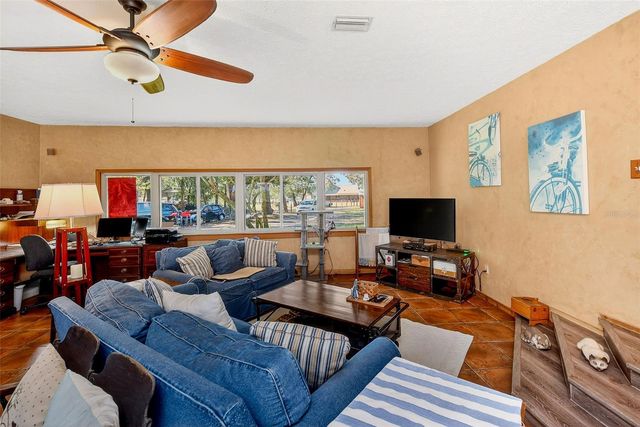 2635 N DOVER ROAD, Dover, FL 33527