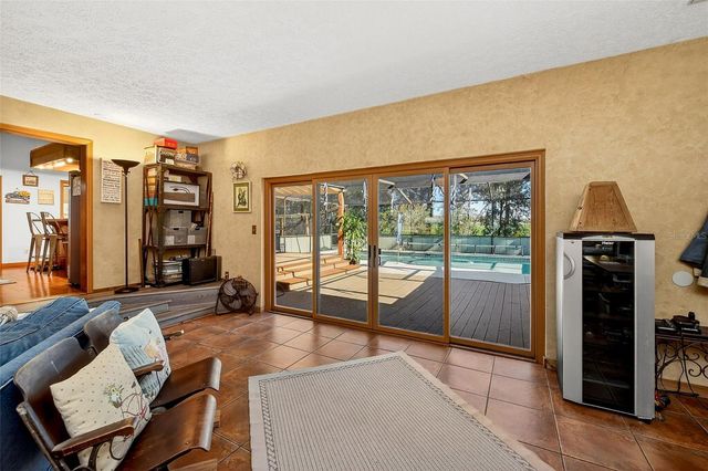 2635 N DOVER ROAD, Dover, FL 33527