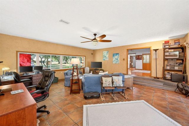 2635 N DOVER ROAD, Dover, FL 33527