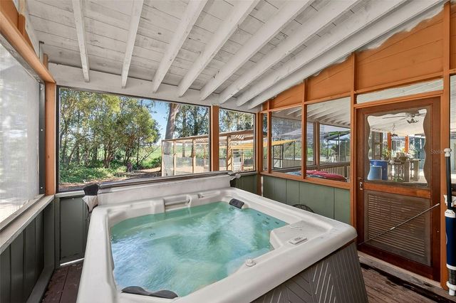 2635 N DOVER ROAD, Dover, FL 33527