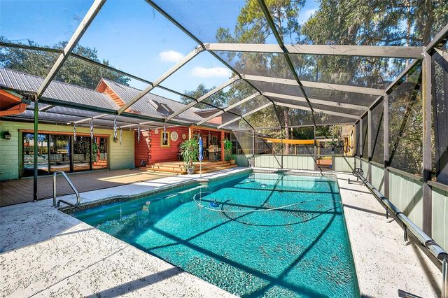 2635 N DOVER ROAD, Dover, FL 33527