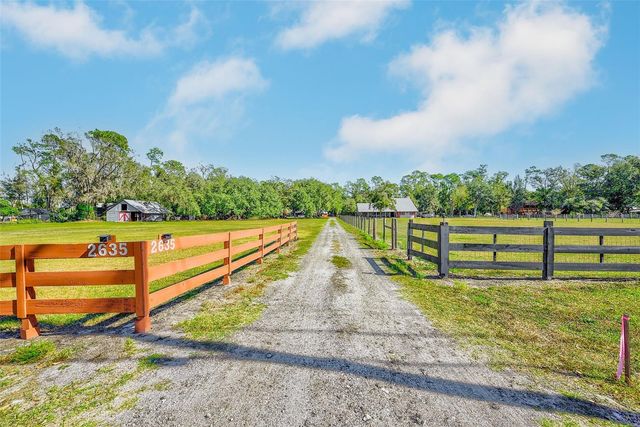 2635 N DOVER ROAD, Dover, FL 33527