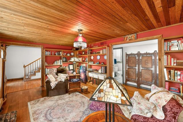 2635 N DOVER ROAD, Dover, FL 33527