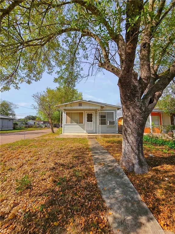 216 S Guerra Avenue, Weslaco, TX 78596