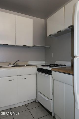 4023 Thomason Avenue 2, El Paso, TX 79904