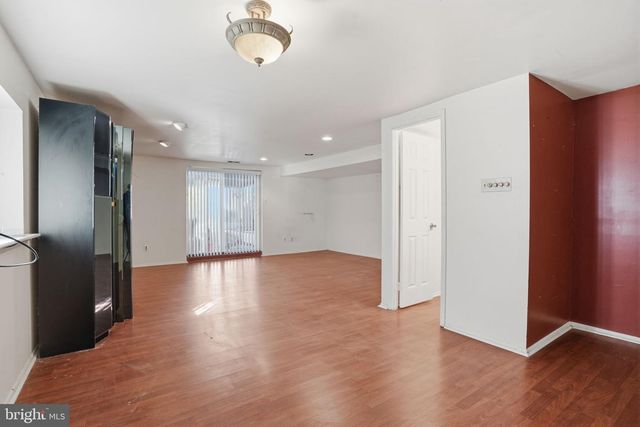 10232 RUBIN LN, Philadelphia, PA 19116