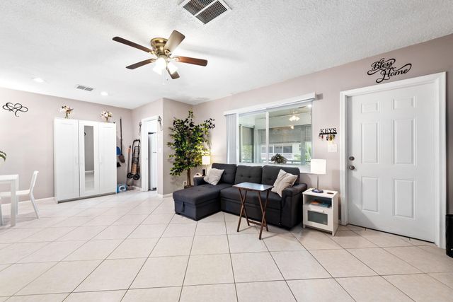 2100 NE 38th Street 205, Lighthouse Point, FL 33064