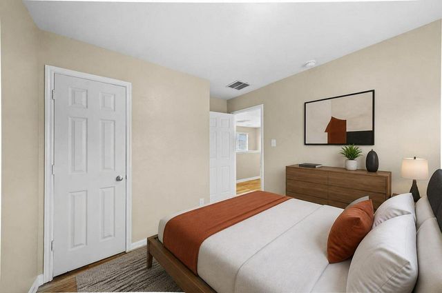 1714 Claremont Garden Circle, Houston, TX 77047