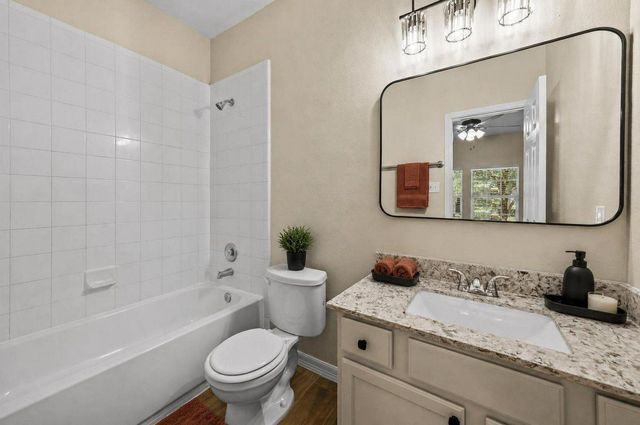 1714 Claremont Garden Circle, Houston, TX 77047