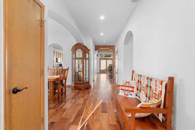 12709 Sunset Ridge Place NE, Albuquerque, NM 87111