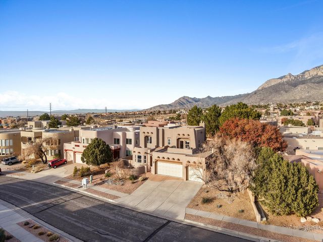 12709 Sunset Ridge Place NE, Albuquerque, NM 87111