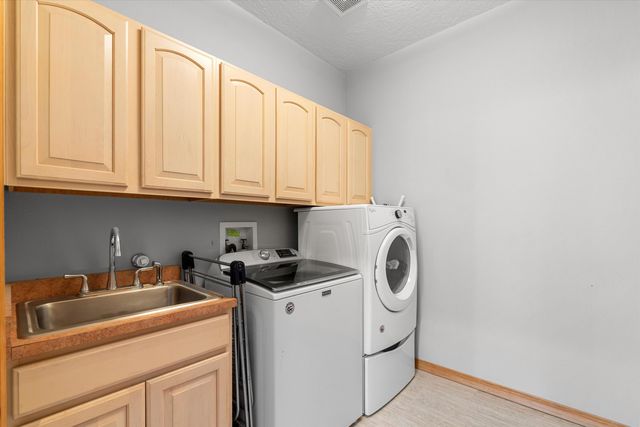 12709 Sunset Ridge Place NE, Albuquerque, NM 87111