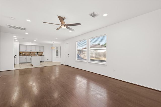 1205 Moray Drive, Rosenberg, TX 77471