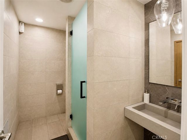 1230 Horn 408, West Hollywood, CA 90069