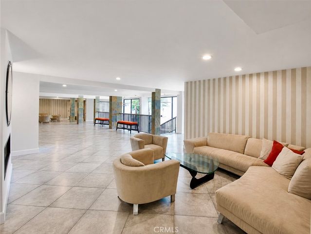 1230 Horn 408, West Hollywood, CA 90069