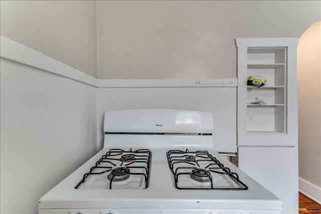 2043 S Broadway Ave, Wichita, KS 67211