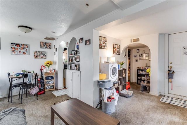 2043 S Broadway Ave, Wichita, KS 67211