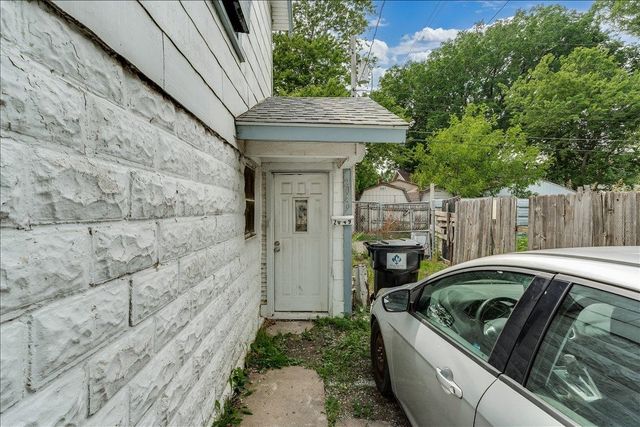 2043 S Broadway Ave, Wichita, KS 67211