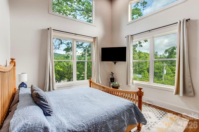 90 Summitt Street, Waynesville, NC 28786