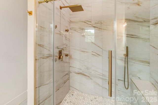 90 Summitt Street, Waynesville, NC 28786
