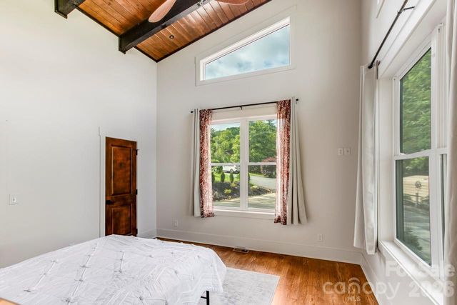 90 Summitt Street, Waynesville, NC 28786