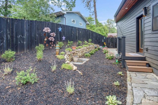 90 Summitt Street, Waynesville, NC 28786