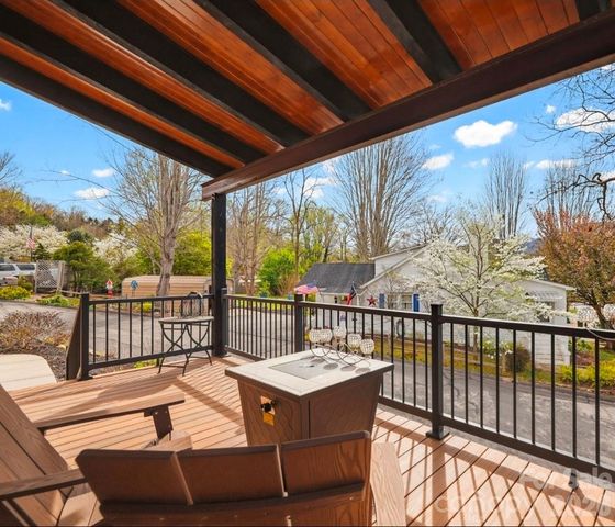 90 Summitt Street, Waynesville, NC 28786