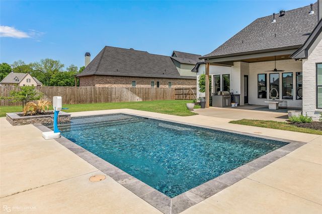 642 Caledonia Drive, Bossier City, LA 71111