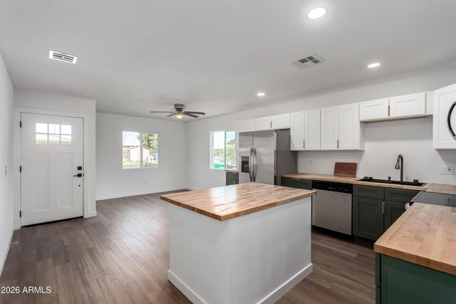 9155 W ADAMS Street, Tolleson, AZ 85353