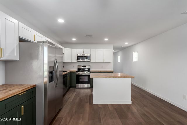 9155 W ADAMS Street, Tolleson, AZ 85353