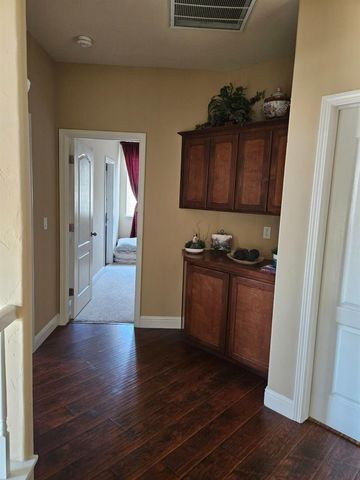 2917 E Trenton Avenue, Fresno, CA 93720