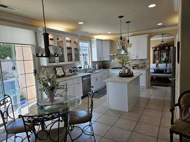2917 E Trenton Avenue, Fresno, CA 93720