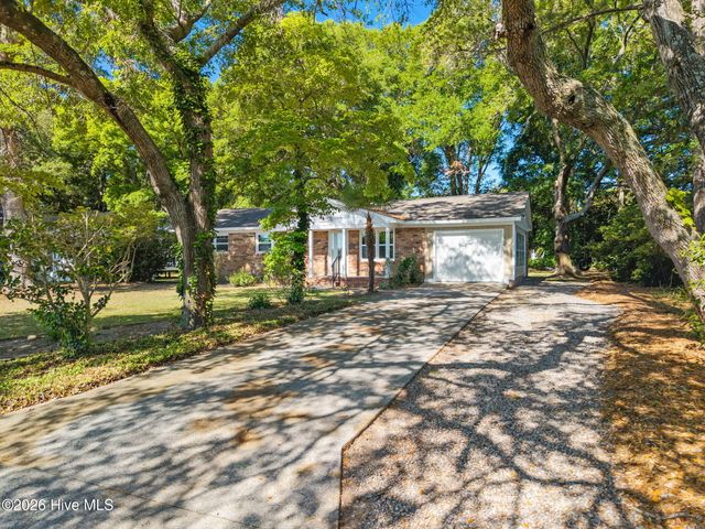 1646 Waterway Drive SW, Ocean Isle Beach, NC 28469