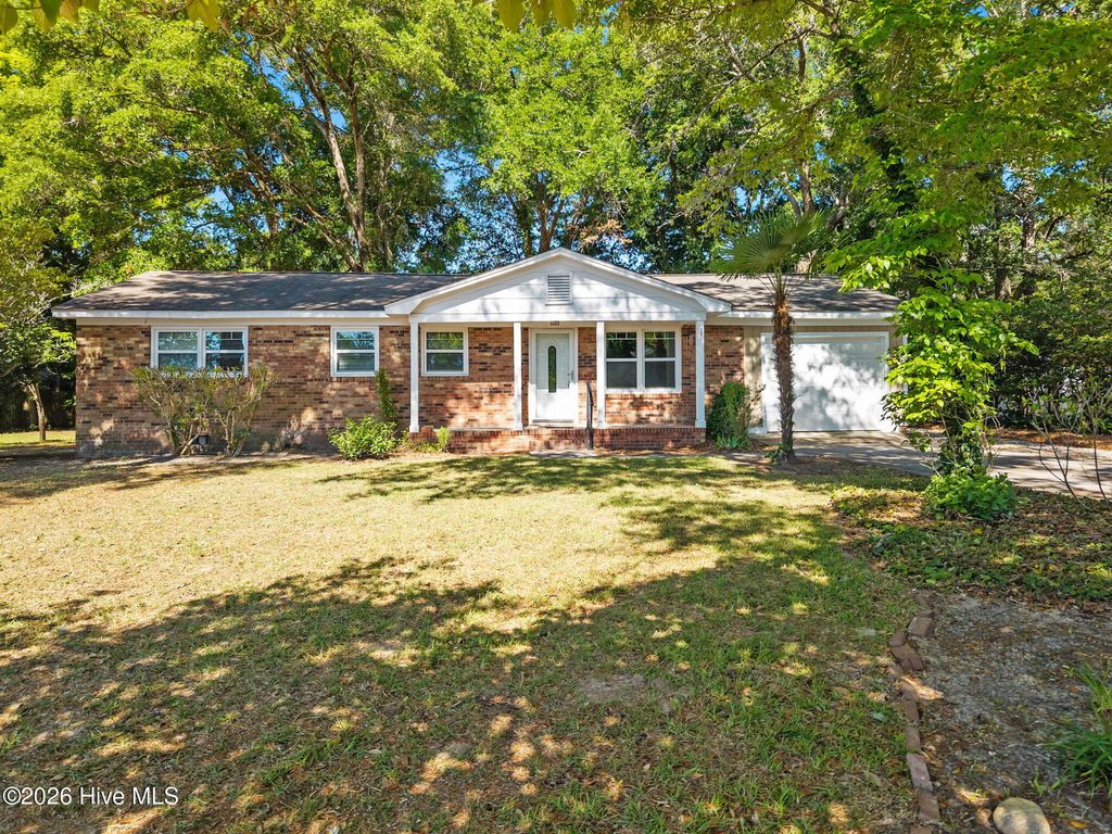1646 Waterway Drive SW, Ocean Isle Beach, NC 28469