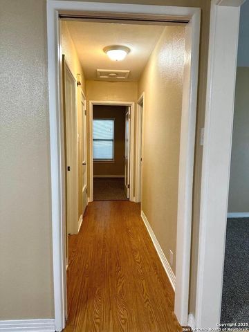 411 W HART AVE, San Antonio, TX 78214