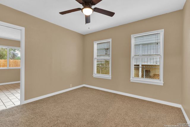 411 W HART AVE, San Antonio, TX 78214