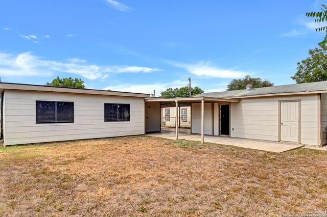 411 W HART AVE, San Antonio, TX 78214