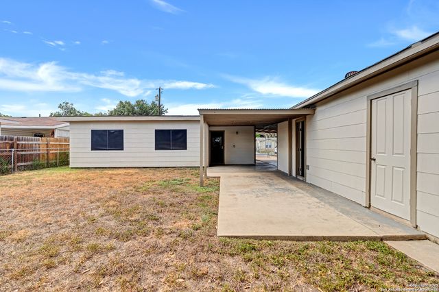 411 W HART AVE, San Antonio, TX 78214