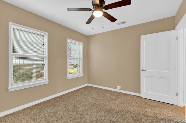 411 W HART AVE, San Antonio, TX 78214