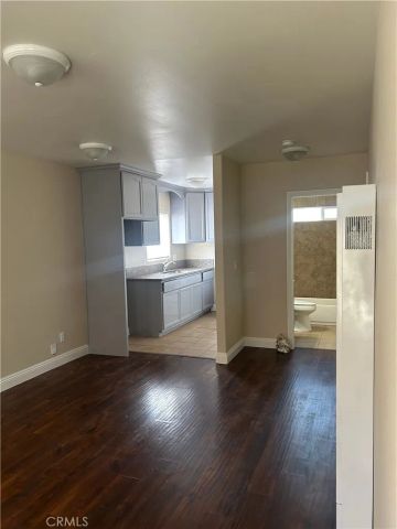 626 W 59th Place, Los Angeles, CA 90044