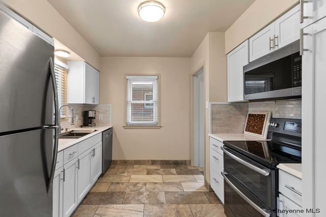 410 W 2ND AVE, Cheyenne, WY 82001