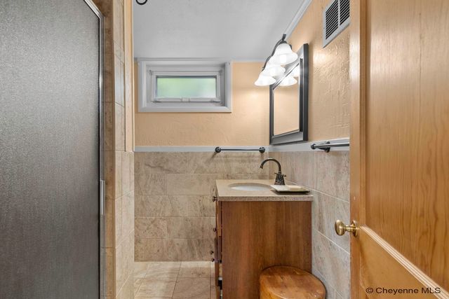 410 W 2ND AVE, Cheyenne, WY 82001