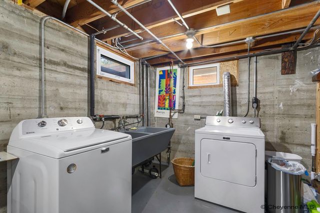 410 W 2ND AVE, Cheyenne, WY 82001