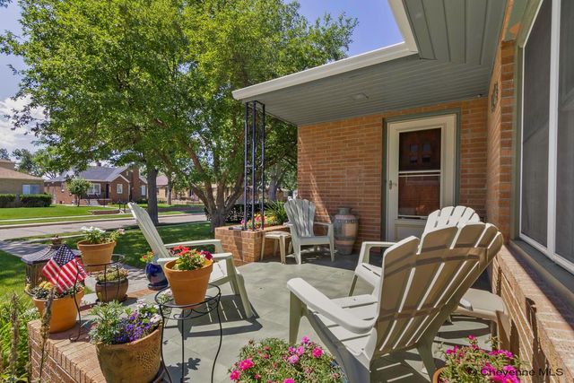 410 W 2ND AVE, Cheyenne, WY 82001