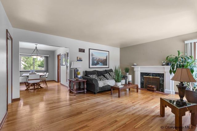 410 W 2ND AVE, Cheyenne, WY 82001