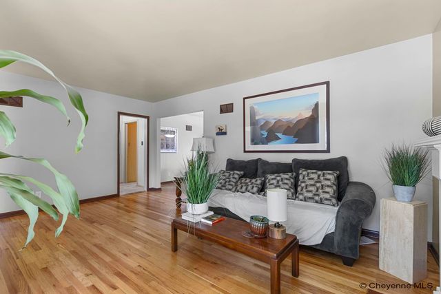 410 W 2ND AVE, Cheyenne, WY 82001